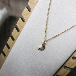 Collier lucie de près