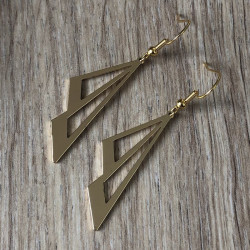 Boucles d'oreilles dorées triangle