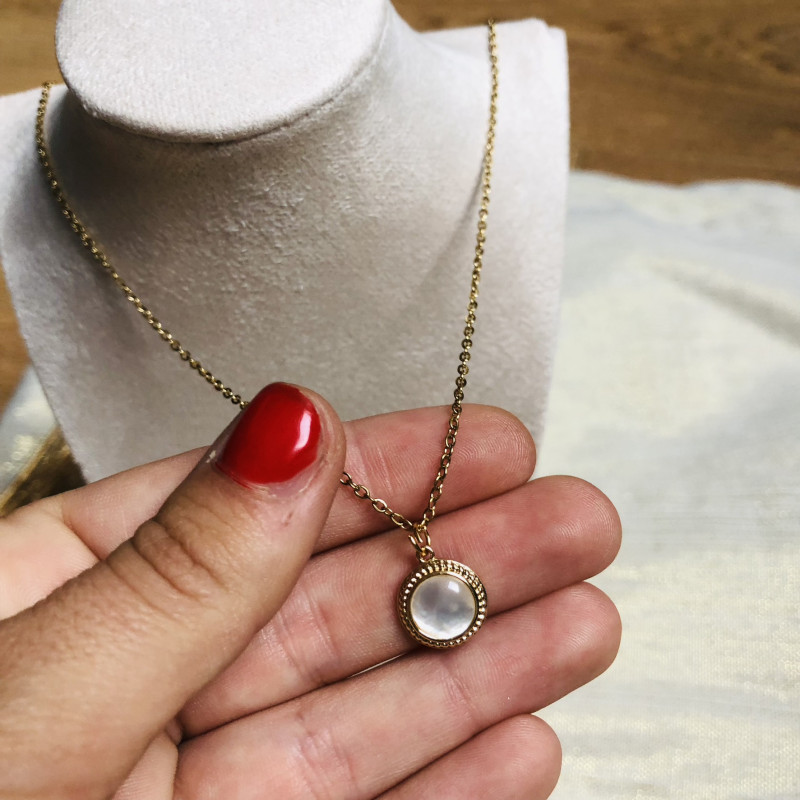 Collier Pendentif Gas Bijoux En Nacre Véritable, Occasion