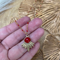 collier rouge plume