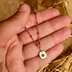 Collier doré ETOILE ROUGE