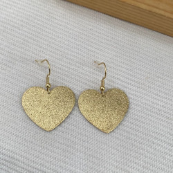 Boucles d'oreilles dorées...