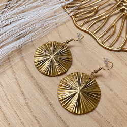 Boucles d'oreilles dorées...