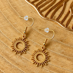 Boucles d'oreilles dorées...
