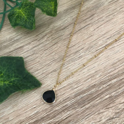 Collier doré pierre noire