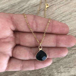 Collier doré pierre noire