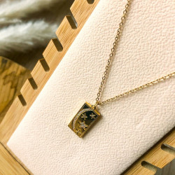 Collier doré rectangle